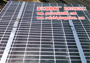 哪個鍍鋅鋼格網(wǎng)廠家好？