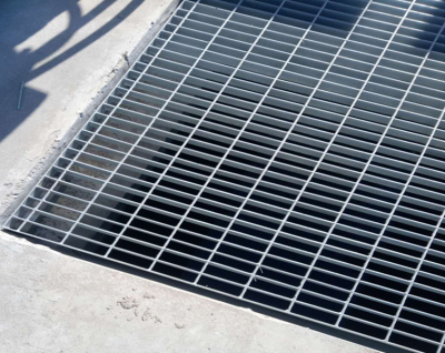 泵站前池格柵蓋板_泵房鋼格柵板??簡(jiǎn)述 泵站前池格柵蓋板_泵房鋼格柵板??簡(jiǎn)述
